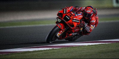 Pembalap Ducati Bagnaia Start Terdepan MotoGP Qatar, Rossi di Belakang Vinales