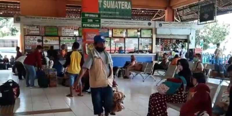 Jumlah Penumpang di Terminal Kampung Rambutan Meningkat 