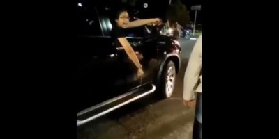 Aksi Koboi, Pengendara Mobil Acungkan Pistol di Duren Sawit