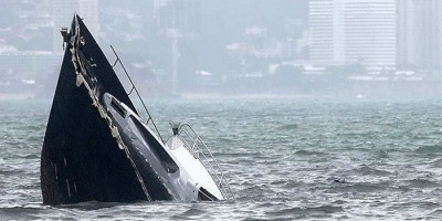 Kapal Nelayan Tenggelam di Perairan Indramayu, 17 Orang ABK Hilang