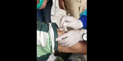 Viral Pria Paruh Baya Kebal, Tak Mempan Saat Disuntik Vaksin Covid-19