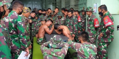 Adu Panco Hibur Prajurit Marinir 