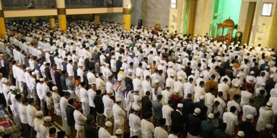 DMI Imbau Salat Tarawih Dilaksanakan Bergelombang