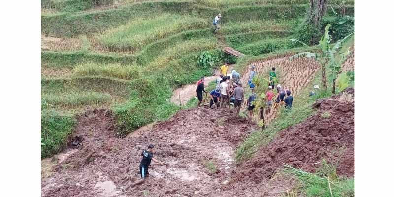 Satu Orang Jadi Korban Tebing Longsor di Kabupaten Bandung