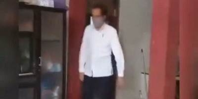 Video Presiden Jokowi Numpang ke Toilet Rumah Warga Viral, Netizen Bilang Harganya Bakal Mahal