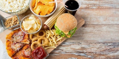 Hindari Makanan Ini Saat Berbuka Puasa, Nomor 2 Populer Banget