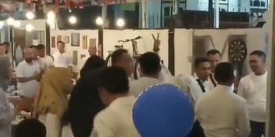 Viral Diduga Oknum Pejabat Polda Jambi Pesta Tanpa Terapkan Prokes!