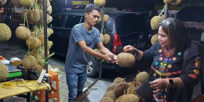 Mangga Besar Surga Para Penggemar Durian