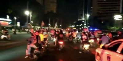Selebrasi Suporter Persija Jakarta di Bunderan HI Dibubarkan Polisi 