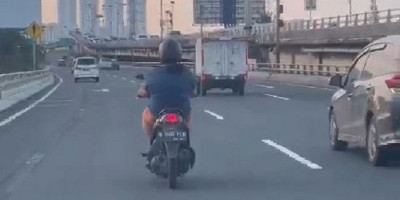 Emak-emak Masuk Jalan Tol Pakai Motor Diamankan Polisi, Ternyata ini Motifnya 