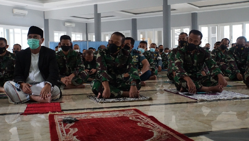 Korps Marinir Adakan Peringatan Nuzulul Quran