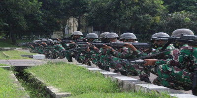 Prajurit Nanggala Laksanakan Latihan Deberkasi dan Gerakan Kapal Kepantai (Gkk)
