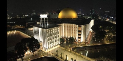 Signify Hadirkan Cahaya Suci di Masjid Istiqlal