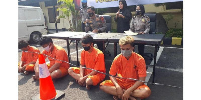 Debt Collector Tabrak Nasabah dan Pukuli Korbannya