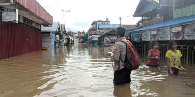 Waspada, Potensi Banjir dan Longsor di 16 Provinsi