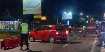 Sudah 1326 Kendaraan Terjaring dan Diminta Putar Balik di Perbatasan Blitar