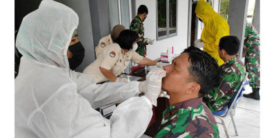 Waspada Covid-19, Prajurit Lanal TBA Laksanakan Swab Antigen Pasca Lebaran