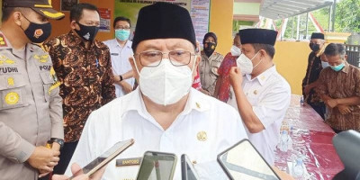 Wali Kota Blitar Sidak Kantor Pelayanan Publik, Cek Daftar Hadir Pegawai