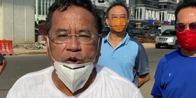 Hotman Paris Hutapea Dirawat di Rumah Sakit, Ini Sebabnya