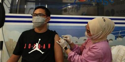 Soal Vaksin Covid-19 Mengandung Magnet, Ini Penjelasan Kemenkes