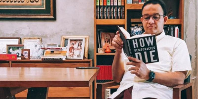 Anies Baswedan Ajak Warga Jakarta Berhenti Merokok dan Lebih Banyak Menabung
