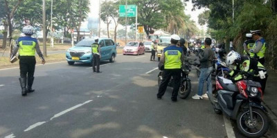 Hati-hati, Melanggar Lalu Lintas SIM Akan Dicabut