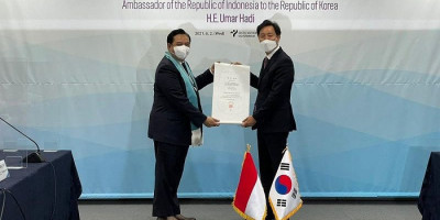 Dubes Umar Hadi Dianugerahi Warga Kehormatan Kota Seoul