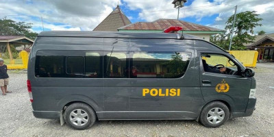 Polri Kirim Ambulans untuk Operasional Satgas Nemangkawi di Papua