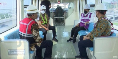 Tinjau LRT Jabodetabek, Jokowi Punya Harapan Besar