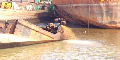 Temukan Limbah di Teluk Jakarta, Bakamla RI dan KLHK Gelar Operasi Bersama