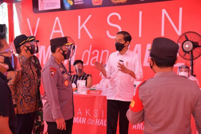Kapolri Targetkan 1.258.556 Orang Divaksin Hari Ini  