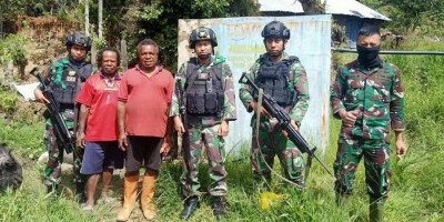 Karya Bakti TNI di Distrik Minage Kabupaten Tolikara