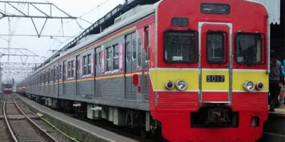 Ingat, Mulai Besok Naik KRL Wajib Tunjukkan STRP