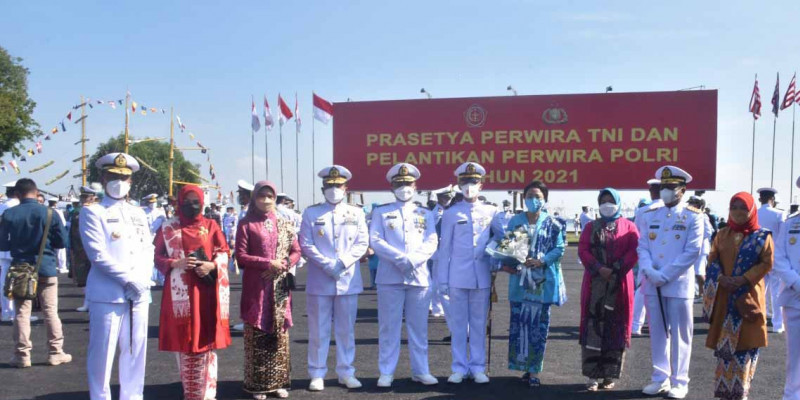 Dankormar Bersama Ketua PG Kormar, Hadiri Upacara Praspa TNI-Polri