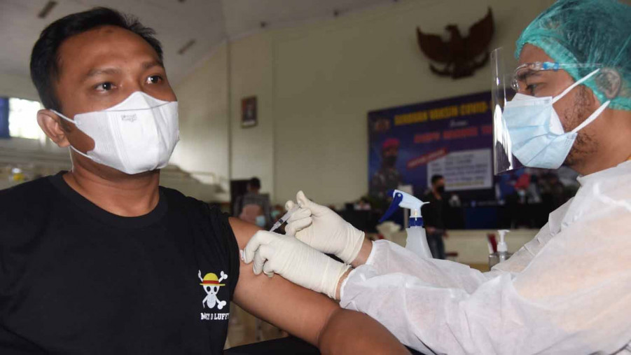 Korps Marinir TNI AL, Hari Ini Warga Jakarta Selatan Kembali Di Vaksin   