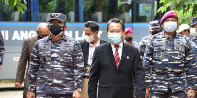 TNI AL Kembali Laksanakan Serbuan Vaksinasi Kepada Masyarakat Maritim