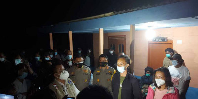 Risma Sebut Suamiku Mencoba Tularkan Sakitnya Kepada Warga Desa