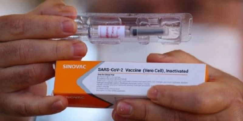 Imunitas Menurun 6 Bulan Divaksin Sinovac, Pemerintah Bakal Beri Dosis Ketiga untuk Umum