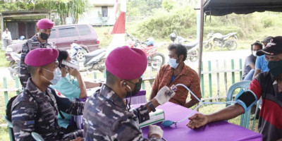 Serbuan Vaksinasi Korps Marinir TNI AL Menyasar Hingga Kampung Klasari Wonosobo Kabupaten Sorong