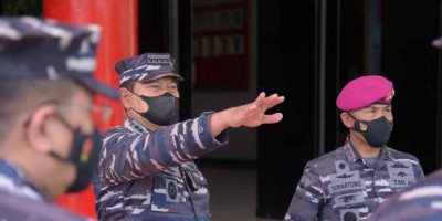 Laksamana TNI Yudo Margono Bertandang Disarang Petarung Marinir