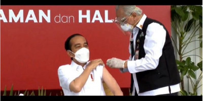 Selain Nakes Tidak Ada yang Terima Vaksin Dosis Ketiga, Termasuk Jokowi