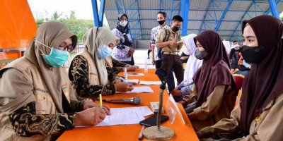 Mobile Vaccinator Kebut Vaksin, Sulsel Layani 500 Siswa SMA/SMK di Sinjai