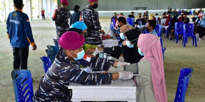 Vaksinasi Massal, Pasmar 3 Korps Marinir Sasar Kampus UNIMUDA Sorong