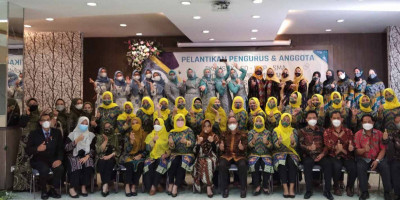 Sekolah Al-Azhar BSD Gelar Pelantikan Pengurus Majelis BKOMS