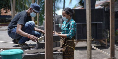 PLN Bedah Rumah Warga Pakai FABA, Hemat Biaya hingga 40 Persen 