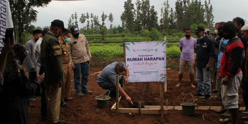 Kolaborasi Bakrie Amanah dan Baitulmaal Muamalat: Hadirkan Rumah Harapan untuk Negeri di Kampung Cipetir