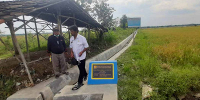 Kementerian PUPR Bangun Jaringan Irigasi Tersier Cileunya Melalui Program Padat Karya  