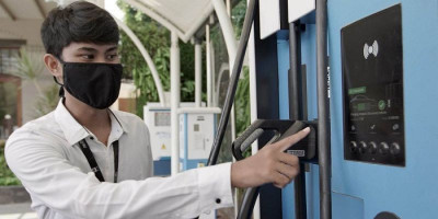 Sambut Era Kendaraan Listrik, PLN Bangun SPKLU Pertama di Sulawesi Tengah