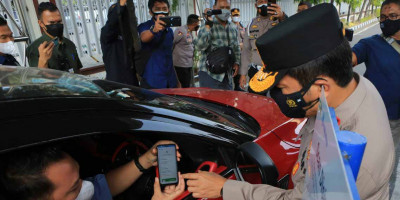 Masuk Mapolda Jatim Wajib PeduliLindungi