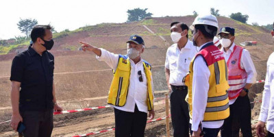 Menteri PUPR Tinjau Tol Cisumdawu, Pastikan Operasional Awal 2022